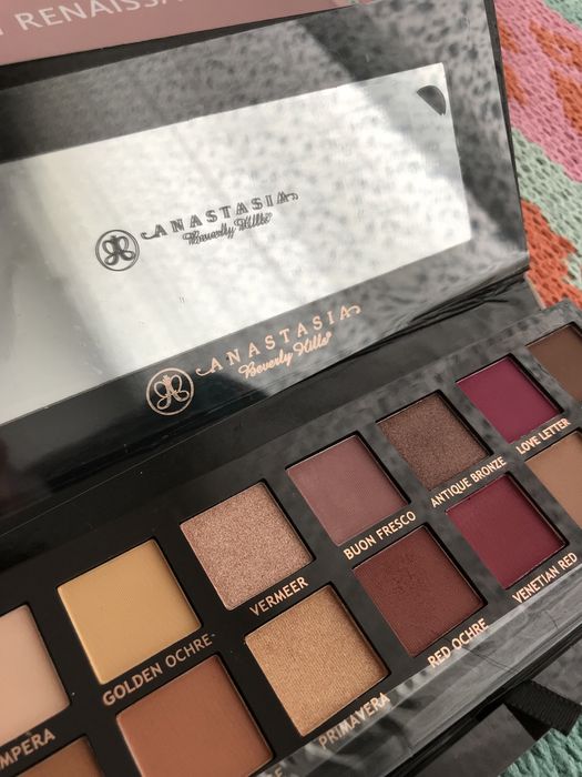 Modern Renaissance Anastasia Beverly Hills Makeup Machiaj Gucci Chanel
