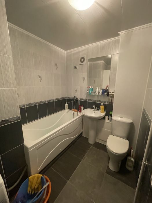 Продам 3-комнатную, 14 мкр!