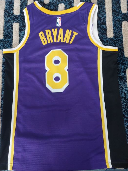 Kobe Bryant #8 Lakers Jersey.