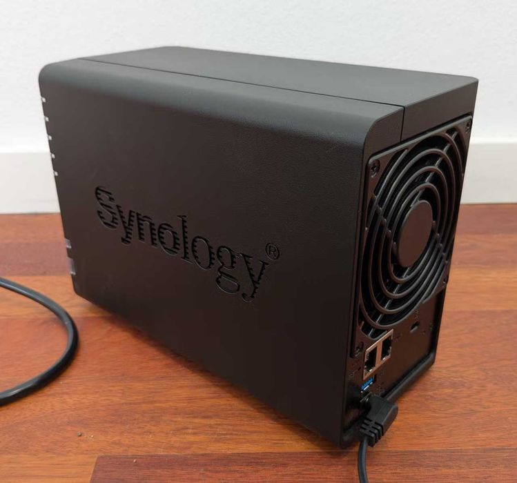 NAS устройстово Synology DS220+