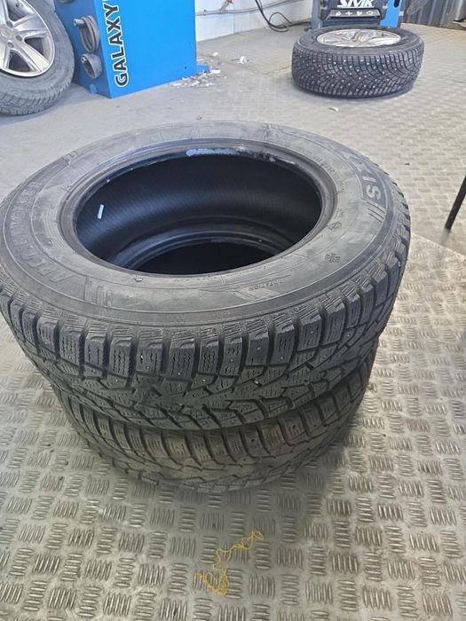 Продам зимние шины на 16