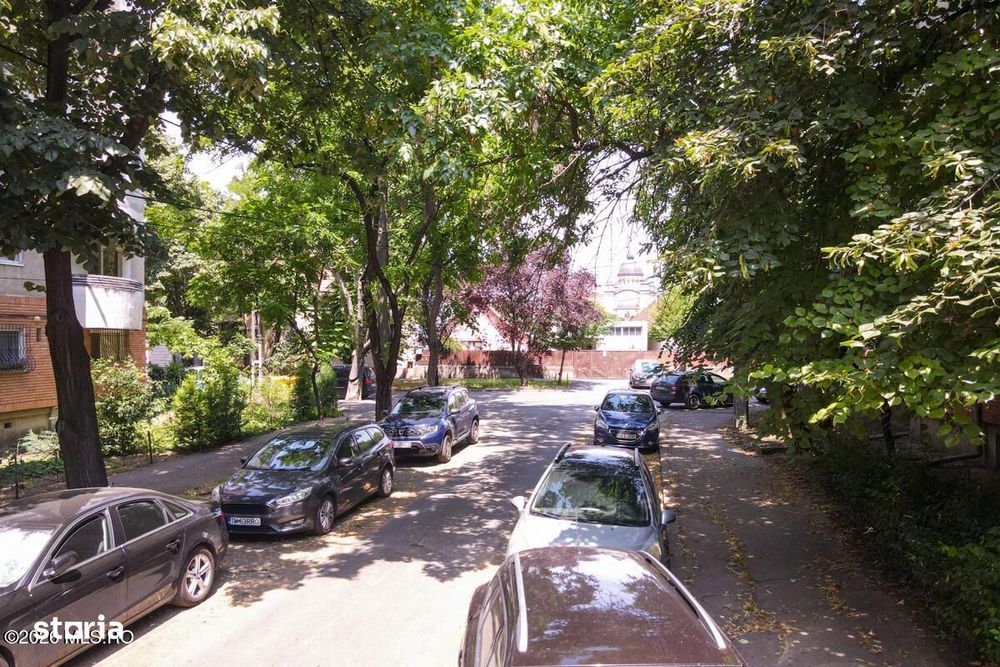 Mircea Cel Batran - 3 Camere, Decomandat, 2 Bai, Centrala