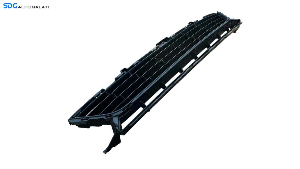 Grila Centrala Inferioara de pe Bara Spoiler Fata Renault Megane 3 FL Facelift 2013 - 2016 Cod 622548366R (Prezinta Mici Fisuri Intre Grile) [LC1417]