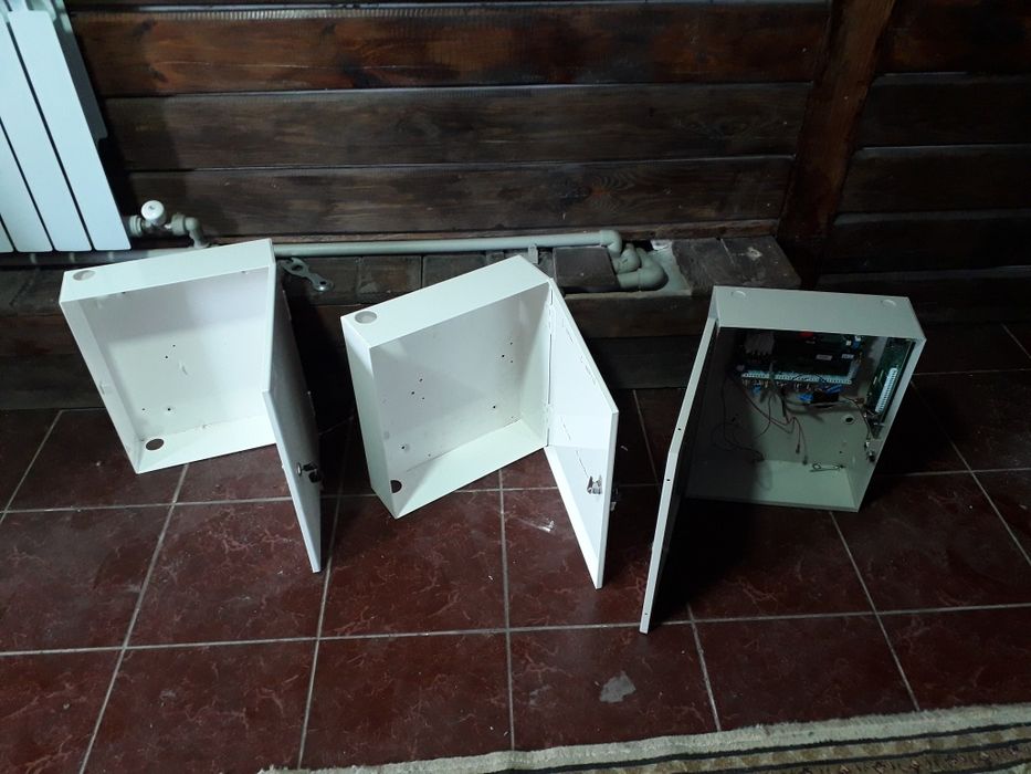 Продам два щита .