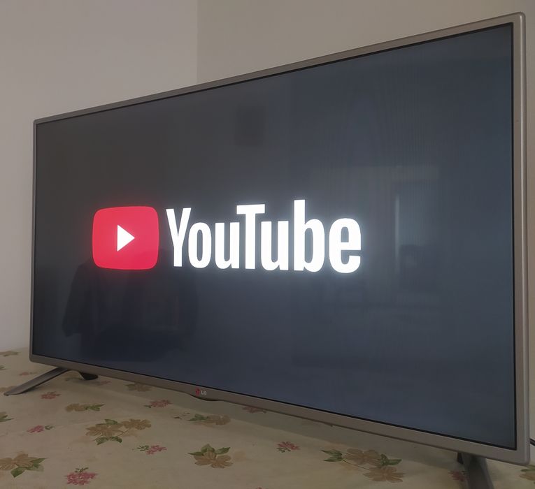 Большой смарт телевизор LG