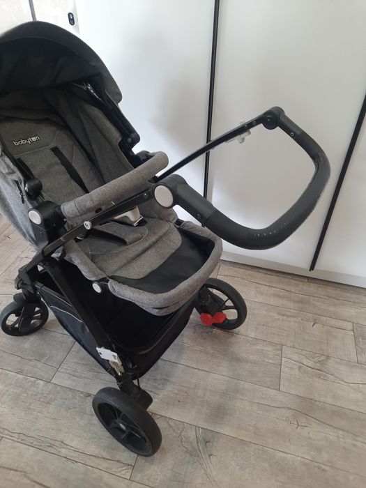 Продам детскую каляску 10000