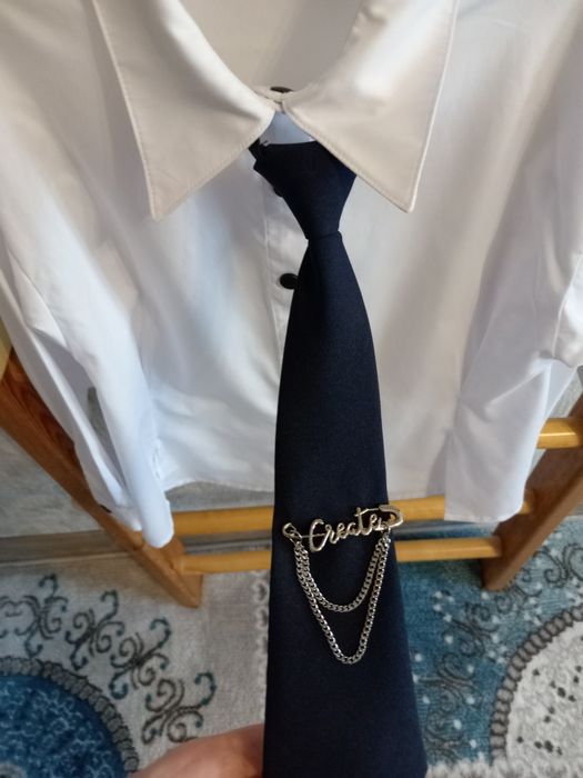 Школьная рубашка на девочку 122р-р. 1500