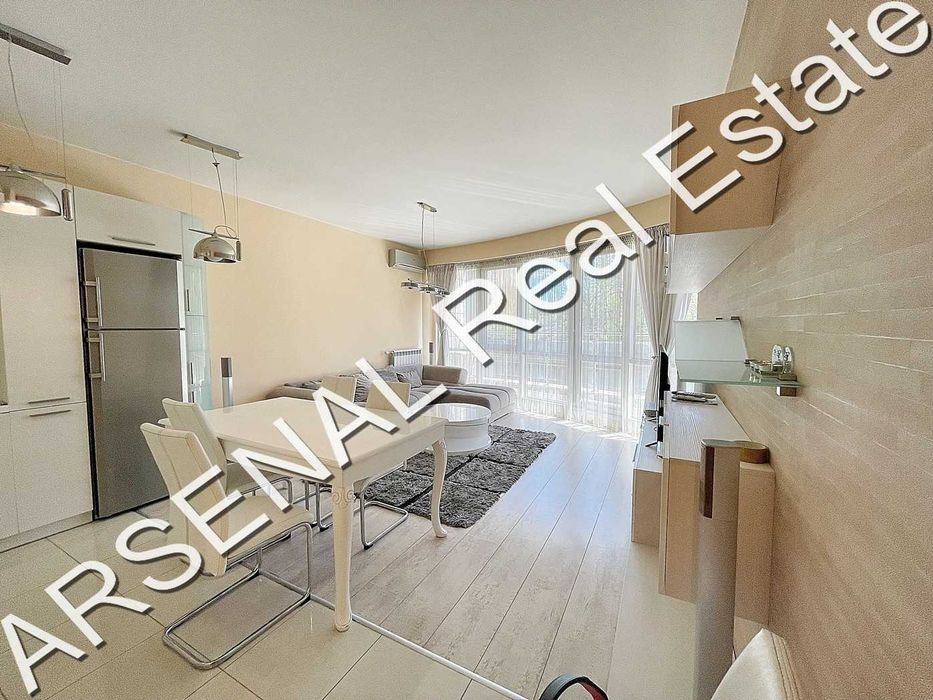 Дава се под наем Тристаен апартамент в София, Изток - 130 кв.м за 1150 € - Снимка #2