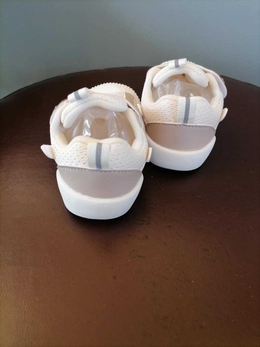 Papucei usori marimea 22