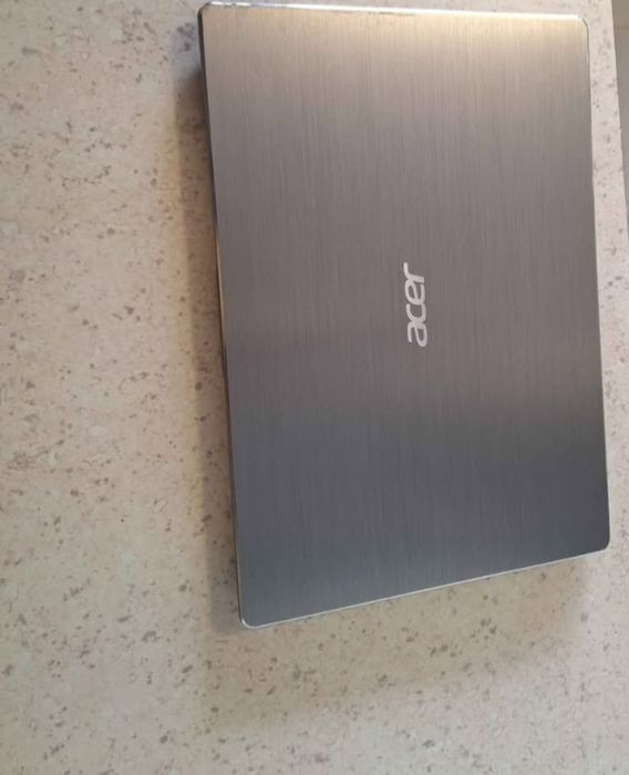 Vând laptob acer 20gb ram!!