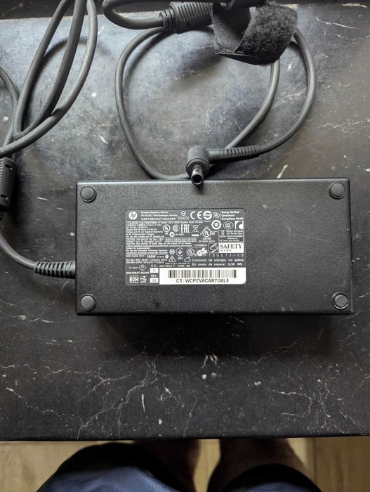 Захранващ адаптер HP 180W