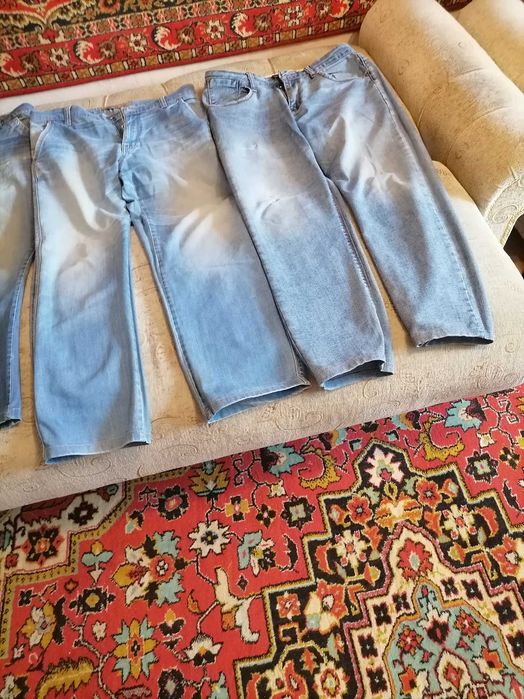 Продам джинсы мужские