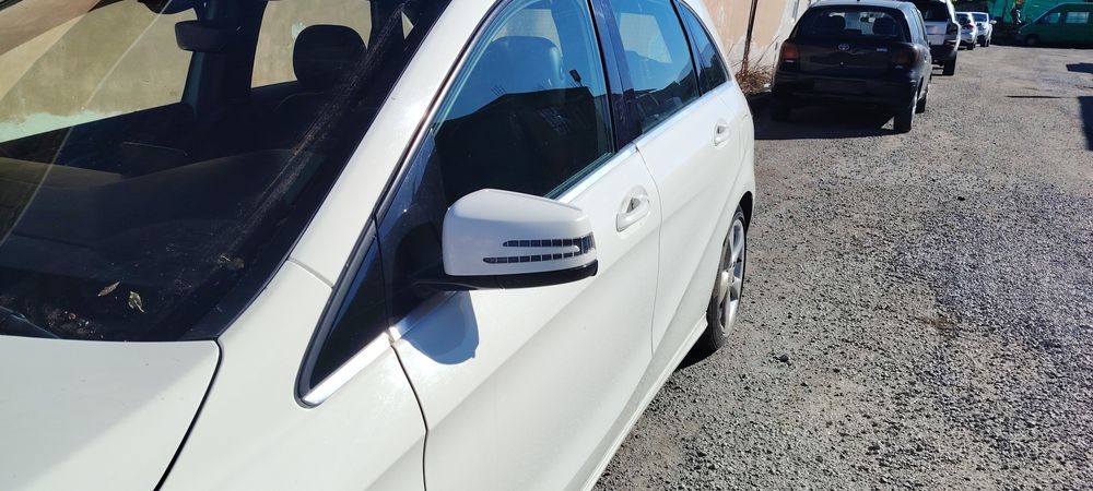 Mercedes-Benz B, Мерцедес Б180 на части!