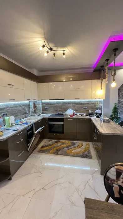 Дава се под наем Тристаен апартамент в Бургас, Славейков - 90 кв.м за 306 € - Снимка #2