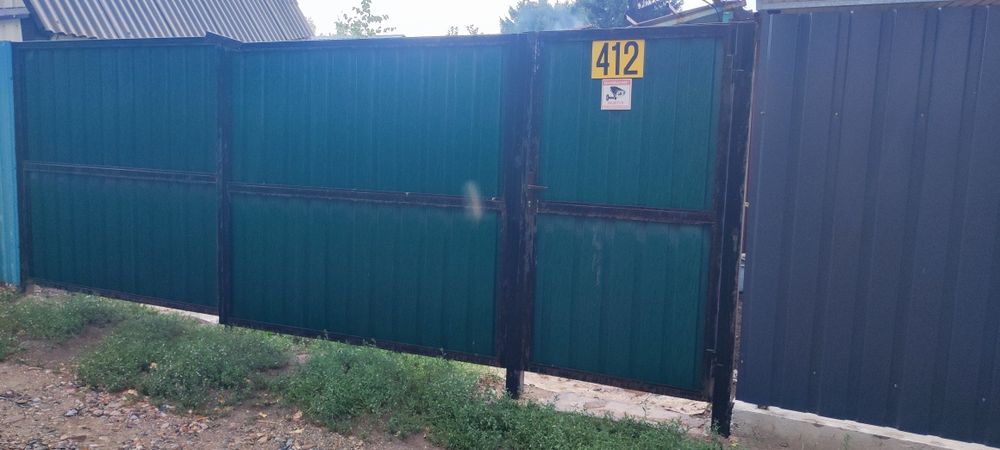 Продам ворота металлические с калиткой