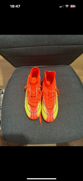 Ghete fe fotbal cu crampoane