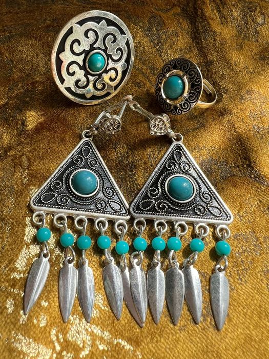 Национальное платье и камзол