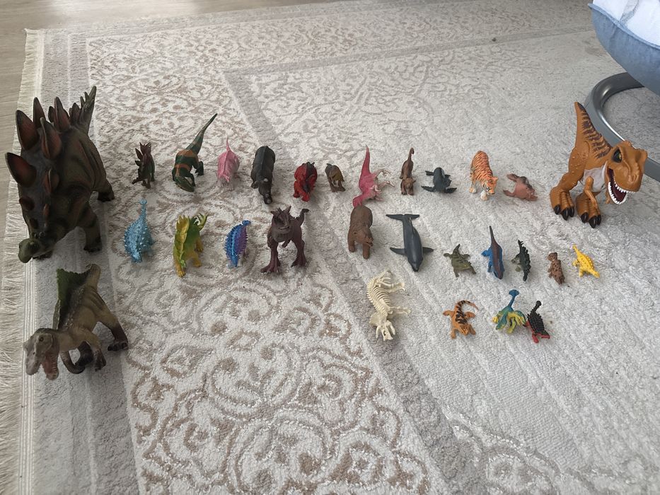 Продам коллекцию динозавров