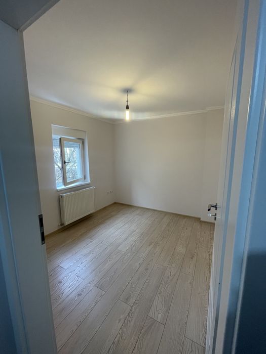 Inchiriez garsoniera decomandata (spatiu comercial) in Slatina, Olt