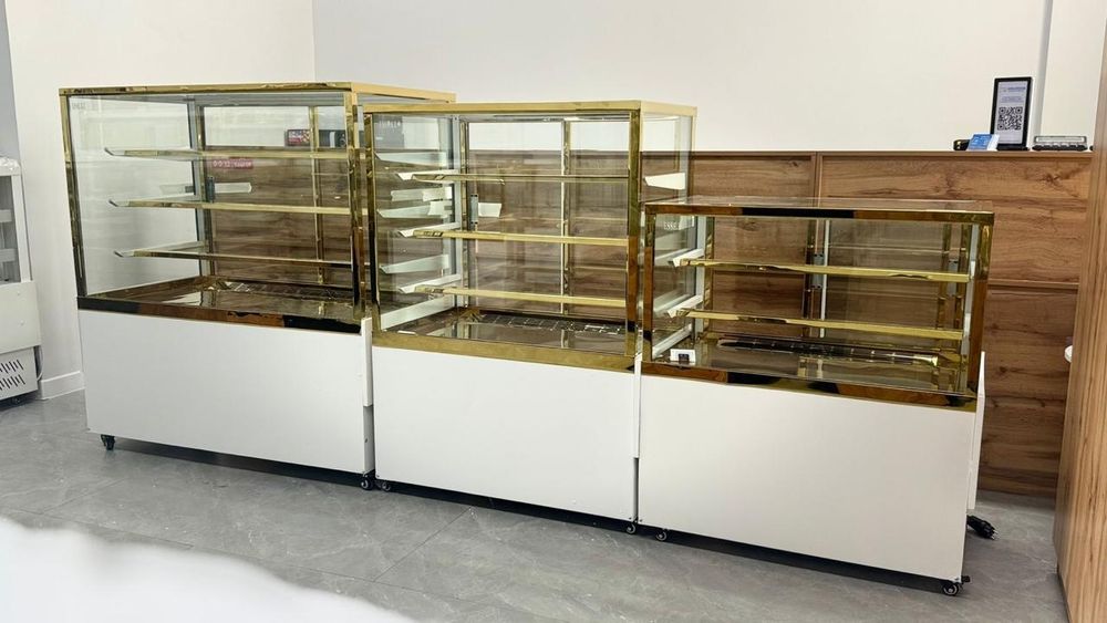 Витринный Холодильник