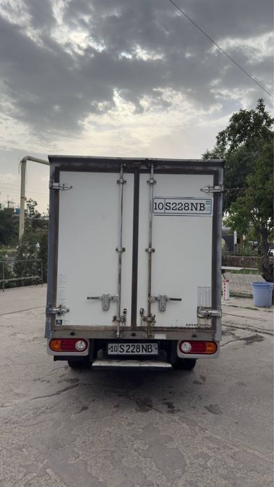 Hyundai Porter sotiladi