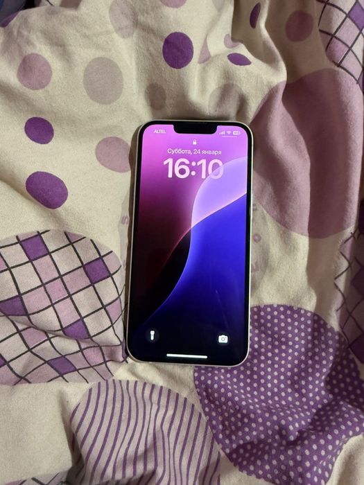 Продам айфон 13 идеал