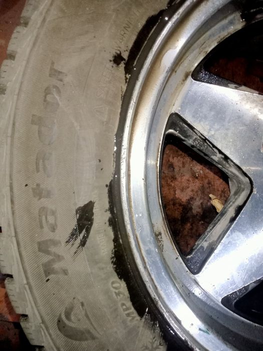 Продам Титанки с зимней резиной