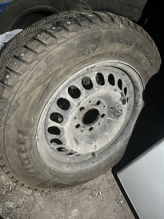 ЗИМНИЕ шины с диском 15 (2)