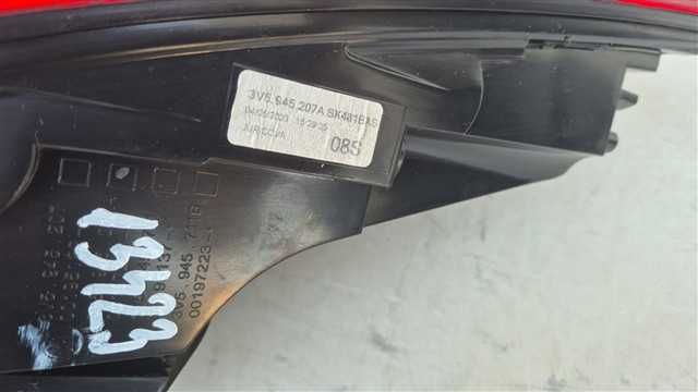 Stop Lampa stanga spate Skoda Superb an 2015 - 2018 cod 3V5945207A