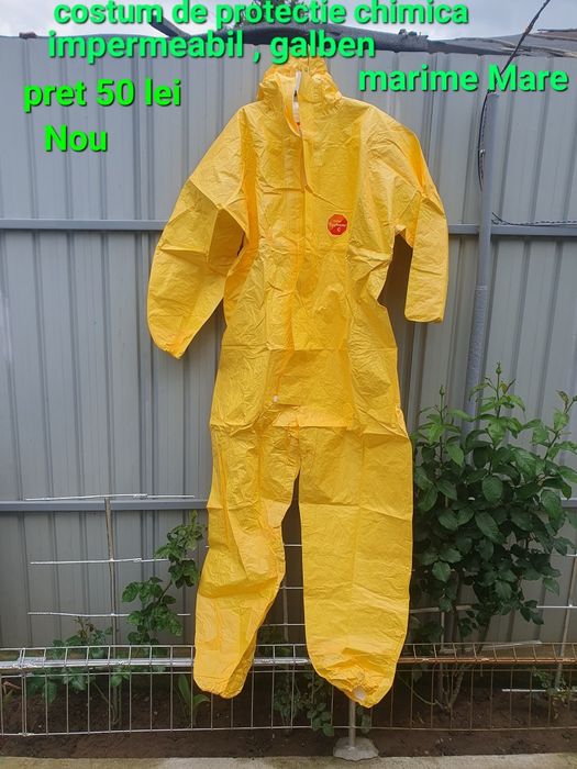 Combinezon de protectie chimica