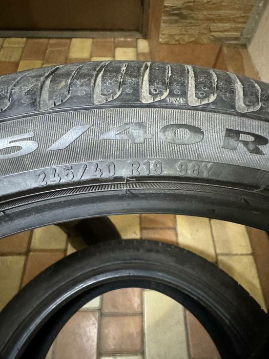 Продаю Автошины 275/35 R19 100 Y ; 245/40 R 19  98Y Pirelli