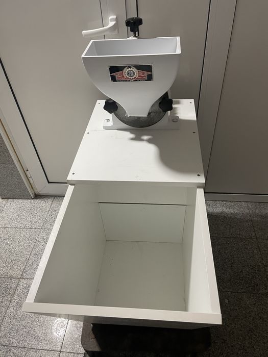 Vand moara profesionala pt zahar pudra
