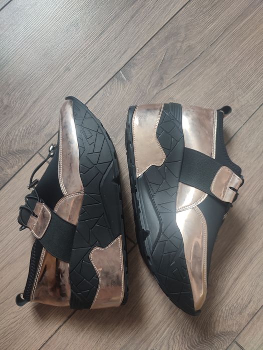 Кроссовки 39 размер