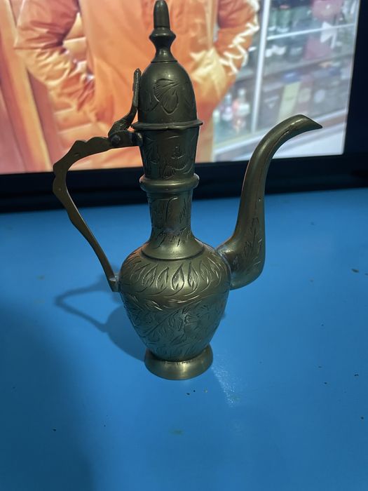 продавам бронзов чайник за краста