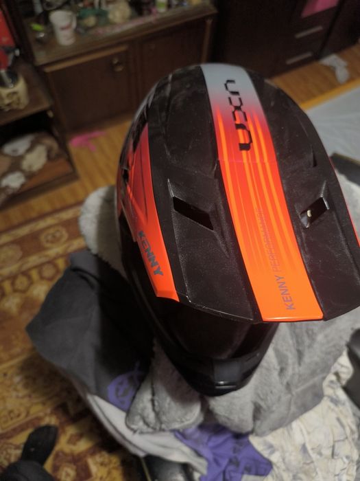 Чисто нова Каска kenny