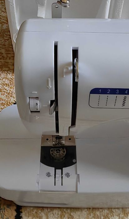 Masina de cusut Tristar sm-6000