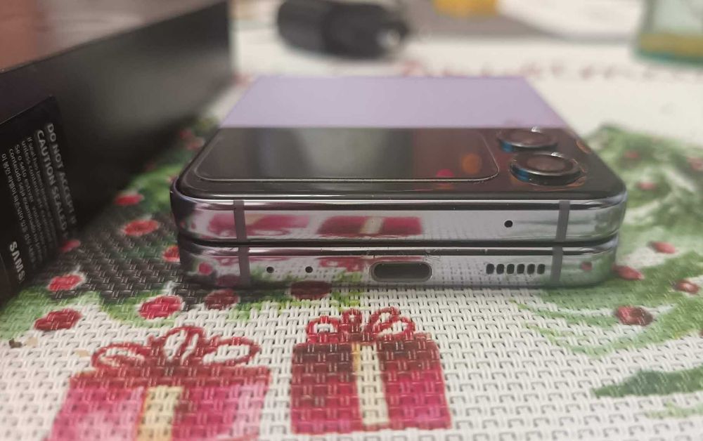 Samsung galaxy z flip 4