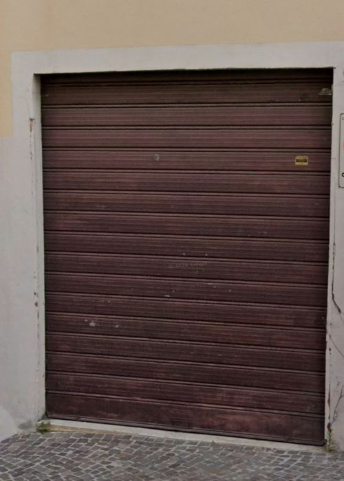 ușă de garaj tip rulou metalic