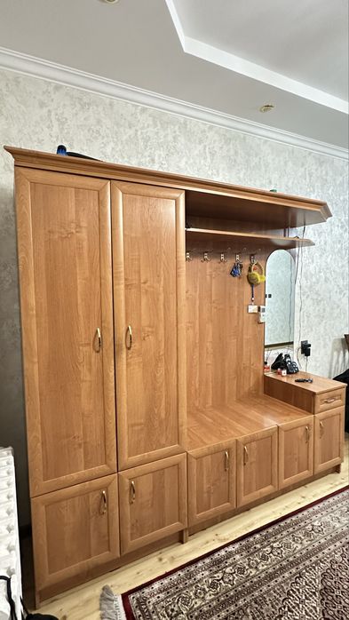 Продам шкаф для прихожой