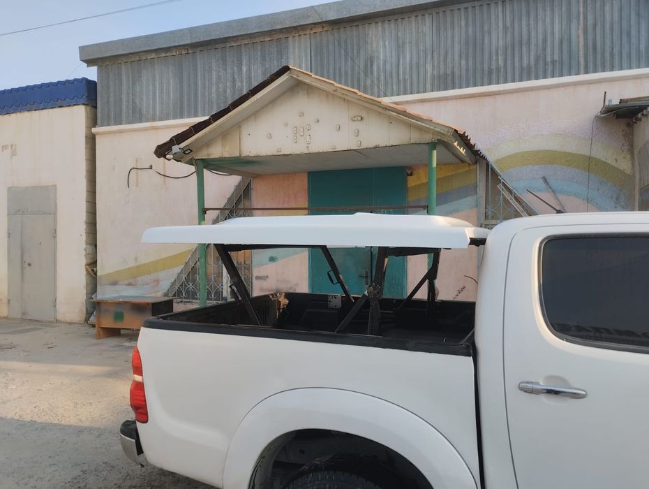 Продается спортивная крышка на пикап Toyota Hilux 2014 года