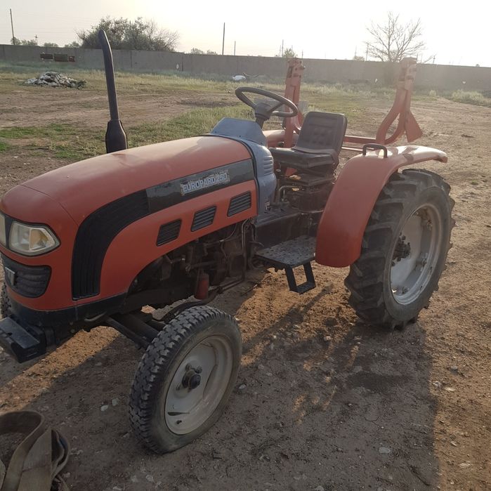 Europard250 трактор на ходу