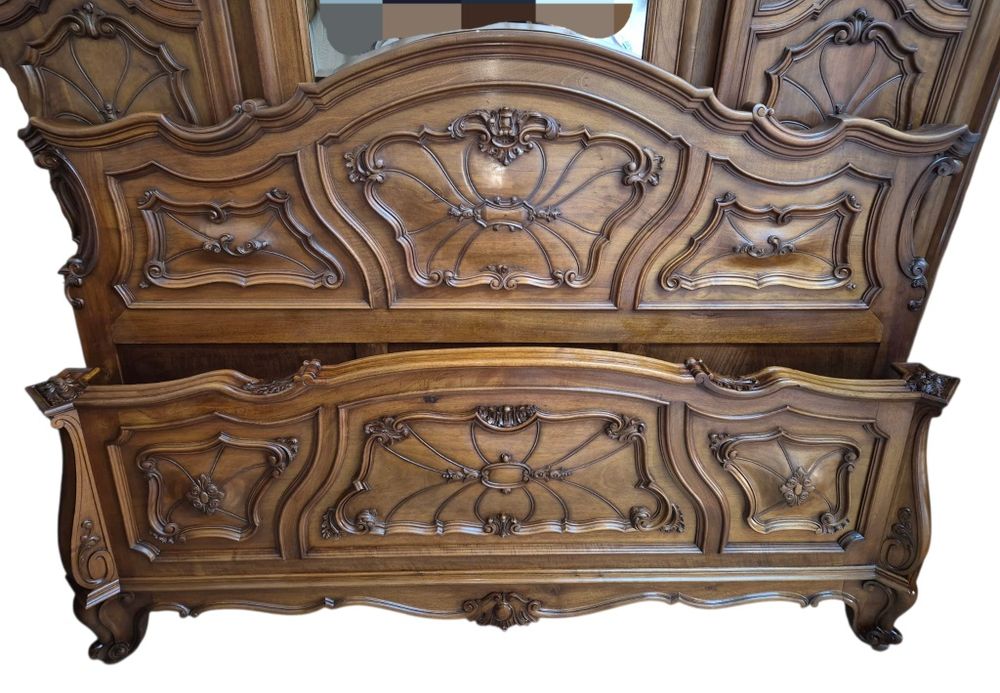 Dormitor ( Sifonier , Pat , Noptiere , Comoda ,Oglinda ) lemn masiv