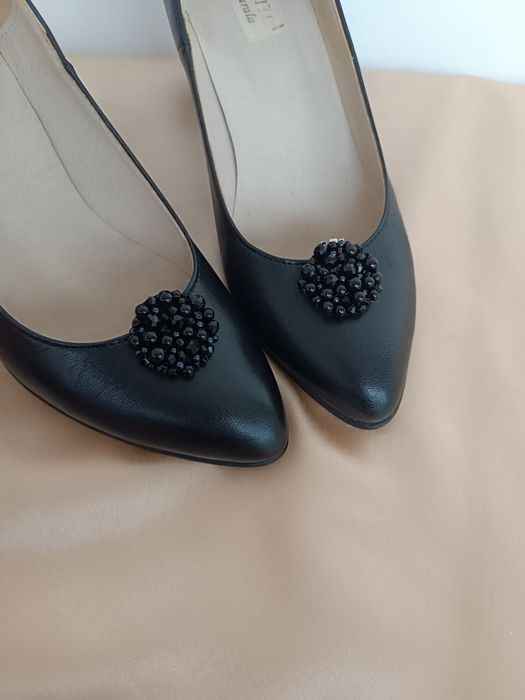 Clipsuri pantofi cusute manual