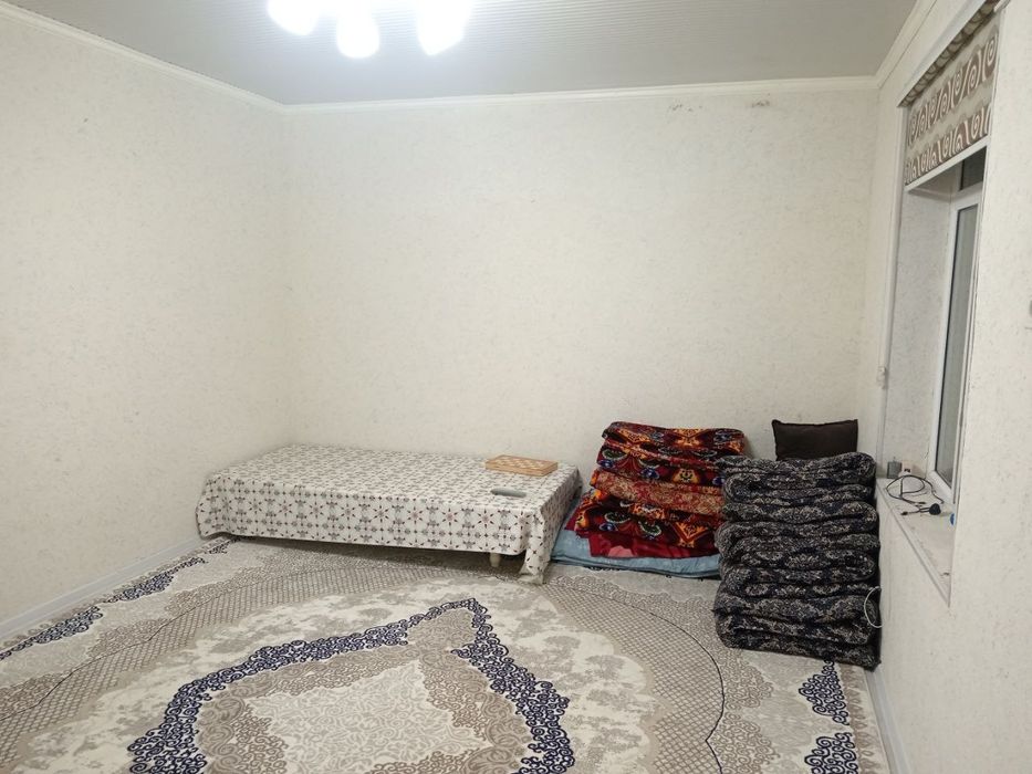 Эшонгузарда ер участкаси сотилади. Срочно