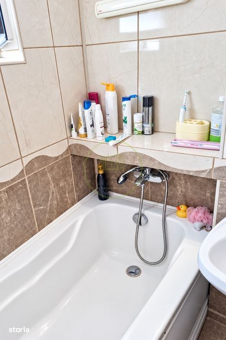 Inchiriere apartament 3 camere Astra Brasov + parcare