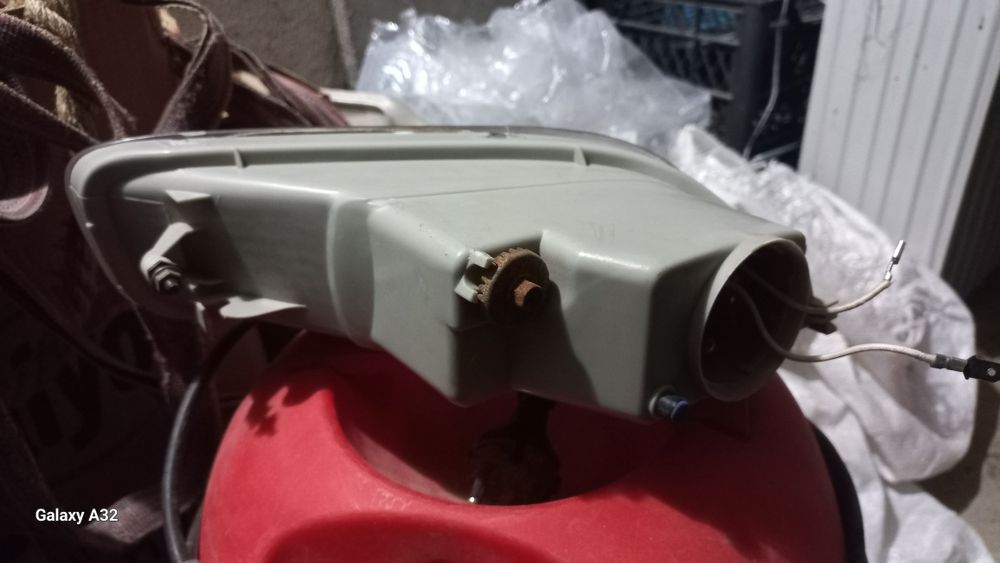 Туманник на тайота королла