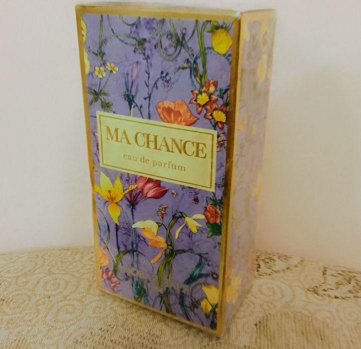 nuit vanille Lusia Attar Narcissus Adarisa