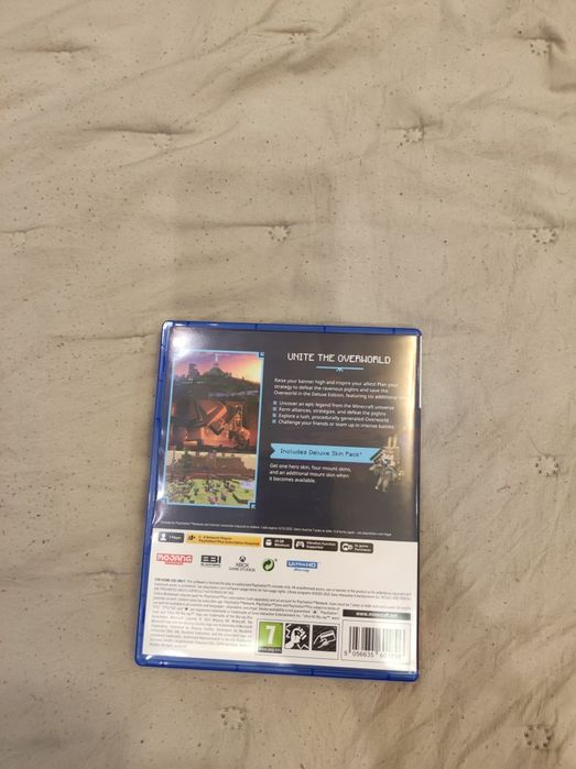 Продавам оригинална игра Minecraft legends deluxe edition  за PS5