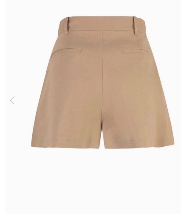 Продавам къси панталони Pinko