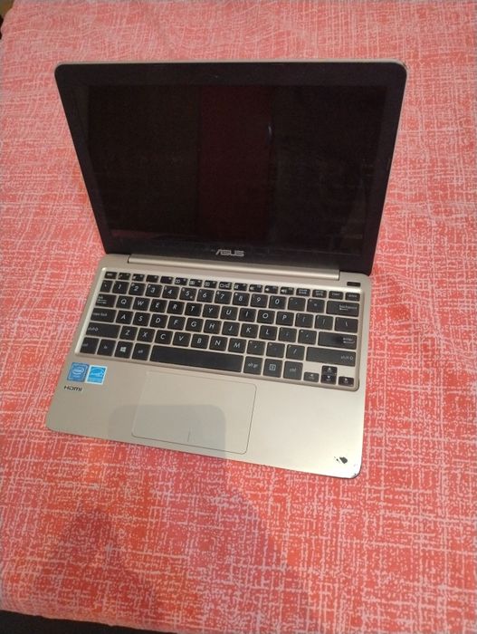 Asus  E200H Defect